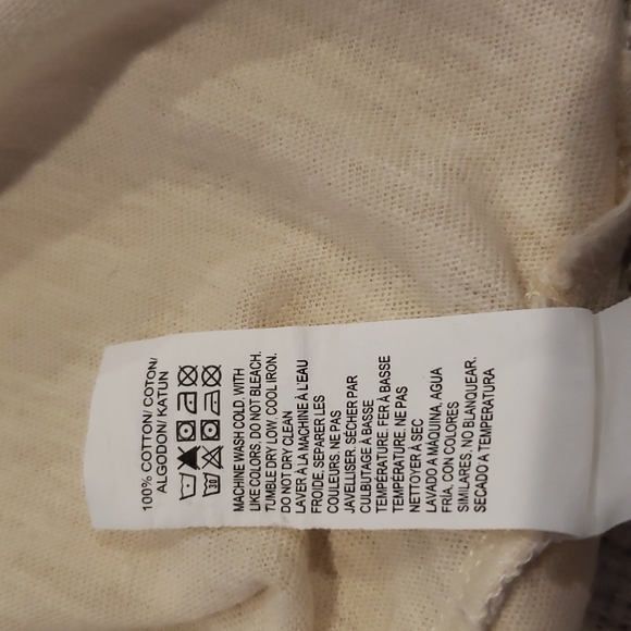 Lucky Lotus T-shirt - Picture 4 of 4